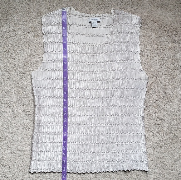 Y2K Dress Barn Shirred Champagne Sleeveless Top - Picture 3 of 4